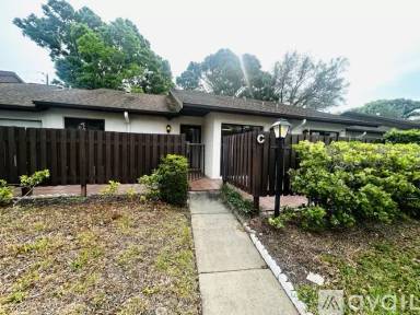 Main picture of 1725 Pine Ridge Way E