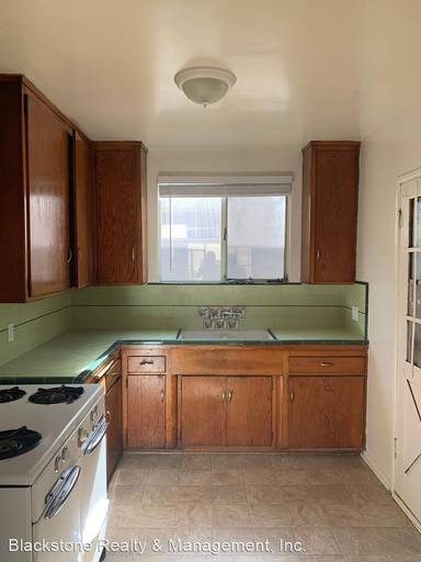 Main picture of 1146 N Ogden Dr
