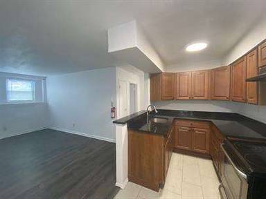 Main picture of 213 2nd Ave
