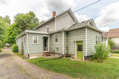 Main picture of 517 S 1st St