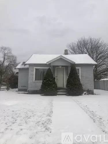 Main picture of 4328 N Madison St