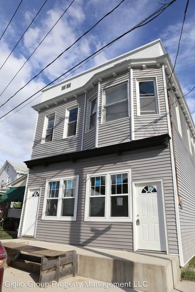 Main picture of 1702 Wayne Ave