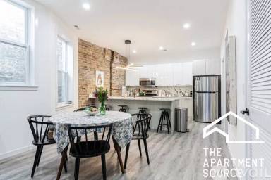 Main picture of 2743 W Division St