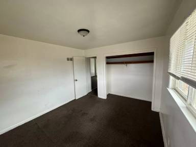 Main picture of 6406 N 87th St