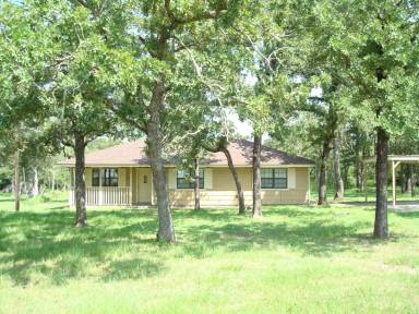 Main picture of 3924 N Graham Rd