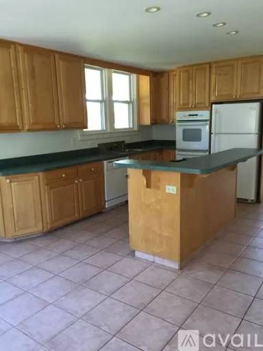 Main picture of 2190 Bridgewater Rd