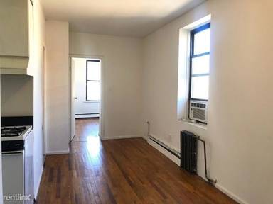 Main picture of 370 W 52nd St