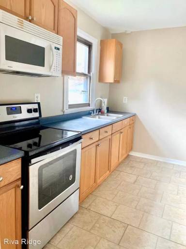 Main picture of 319 N Balph Ave