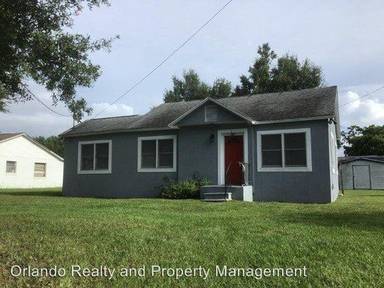 Main picture of 121 E Pierce Ave