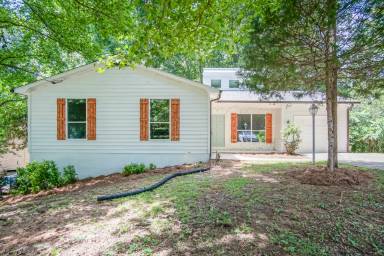 Main picture of 3137 Glen Hollow Dr