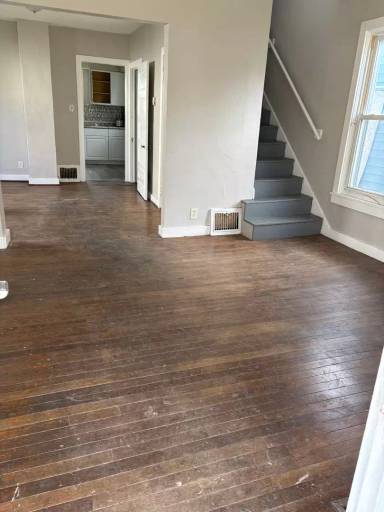 Main picture of 1031 W 18th St