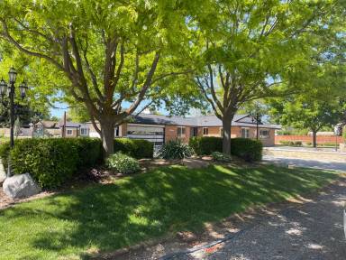 Main picture of 11115 W Highlander Rd