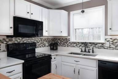 Main picture of 7206 Sawyer Pike