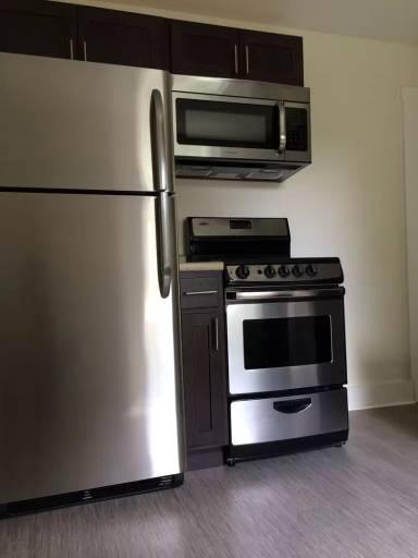 Main picture of 15 Tracy St