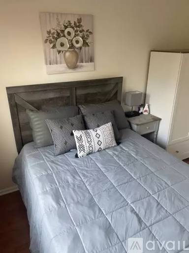 Main picture of 48 Augustine Pl