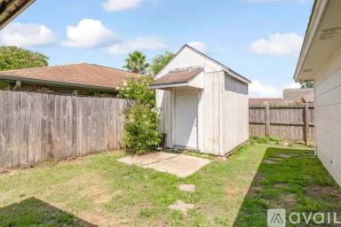 Main picture of 36 Moss Dr