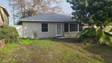 Main picture of 204 Shady Ln