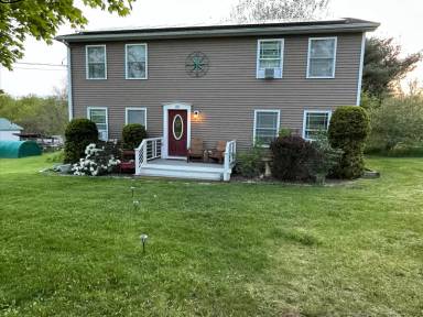 Main picture of 18 New York Ave