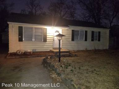 Main picture of 822 W 47th St S