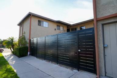 Main picture of 4500 N Lakewood Blvd