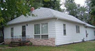 Main picture of 903 New Hampshire St