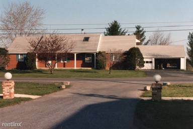 Main picture of 819 W Whitehall Rd
