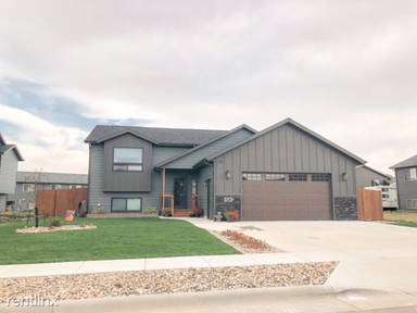 Main picture of 529 Mace Dr