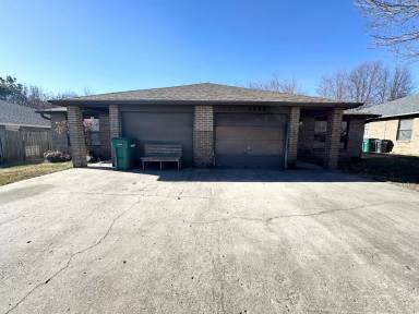 Main picture of 5706 Sara St