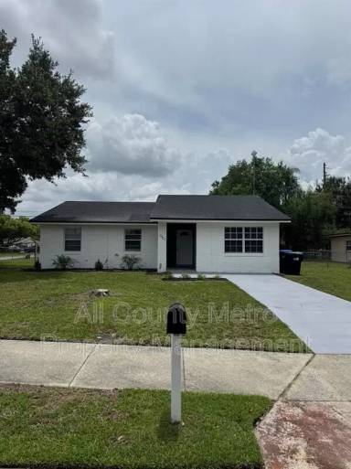 Main picture of 5042 Pueblo St