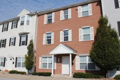 Main picture of 1101-1129  N Byrne Rd