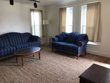 Main picture of 315 Perry St