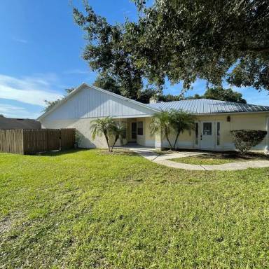 Main picture of 504 Lake Dexter Blvd