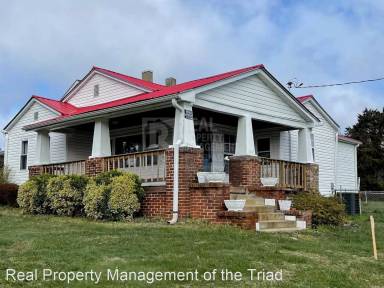 Main picture of 5224 Old Walkertown Rd