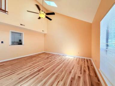 Main picture of 5302 Aden Ct