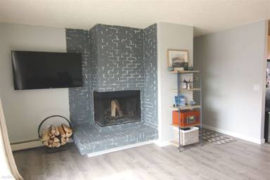 Main picture of 1576 Latouche St