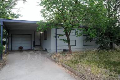 Main picture of 1229 S Lincoln Ave