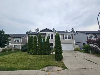 Main picture of 7615 N Ash Ln