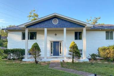 Main picture of 8206 Holly Crest Dr