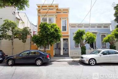 Main picture of 217 Laussat St