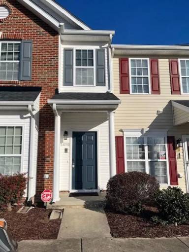 Main picture of 6896 Derby Run Dr