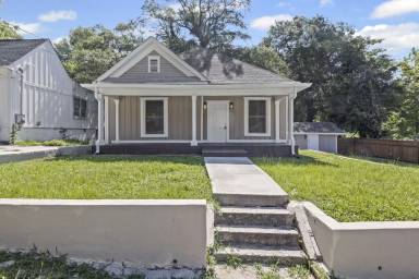 Main picture of 883 N Grand Ave NW