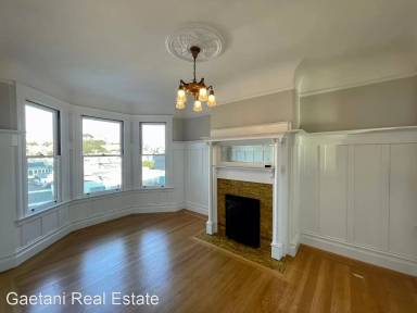 Main picture of 18 Woodland Ave