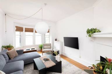 Main picture of 2518 N Farwell Ave