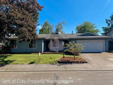 Main picture of 2432 40th Ave SE