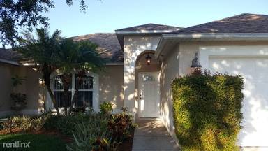 Main picture of 2215 Fallon Blvd NE