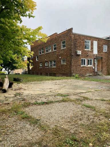 Main picture of 205 E Willard St