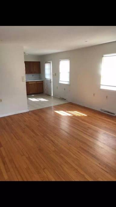 Main picture of 212 Willow Way