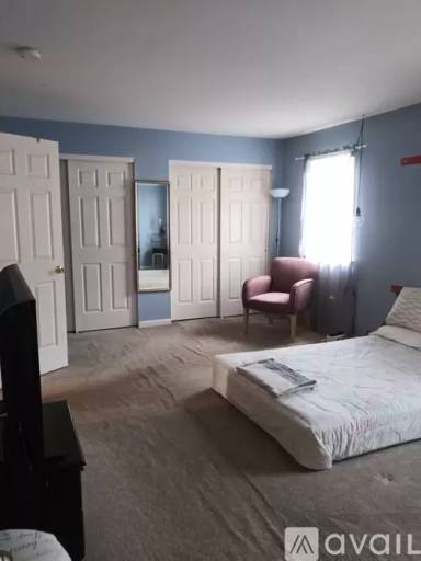 Main picture of 121 Nicole Way