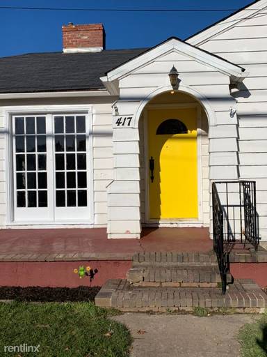 Main picture of 453 SE Baseline St