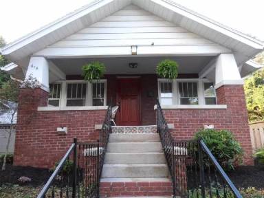 Main picture of 616 E 1st St